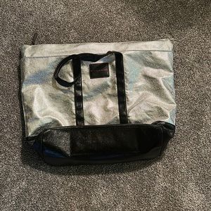 Victoria Secret Weekender Zipper Bag